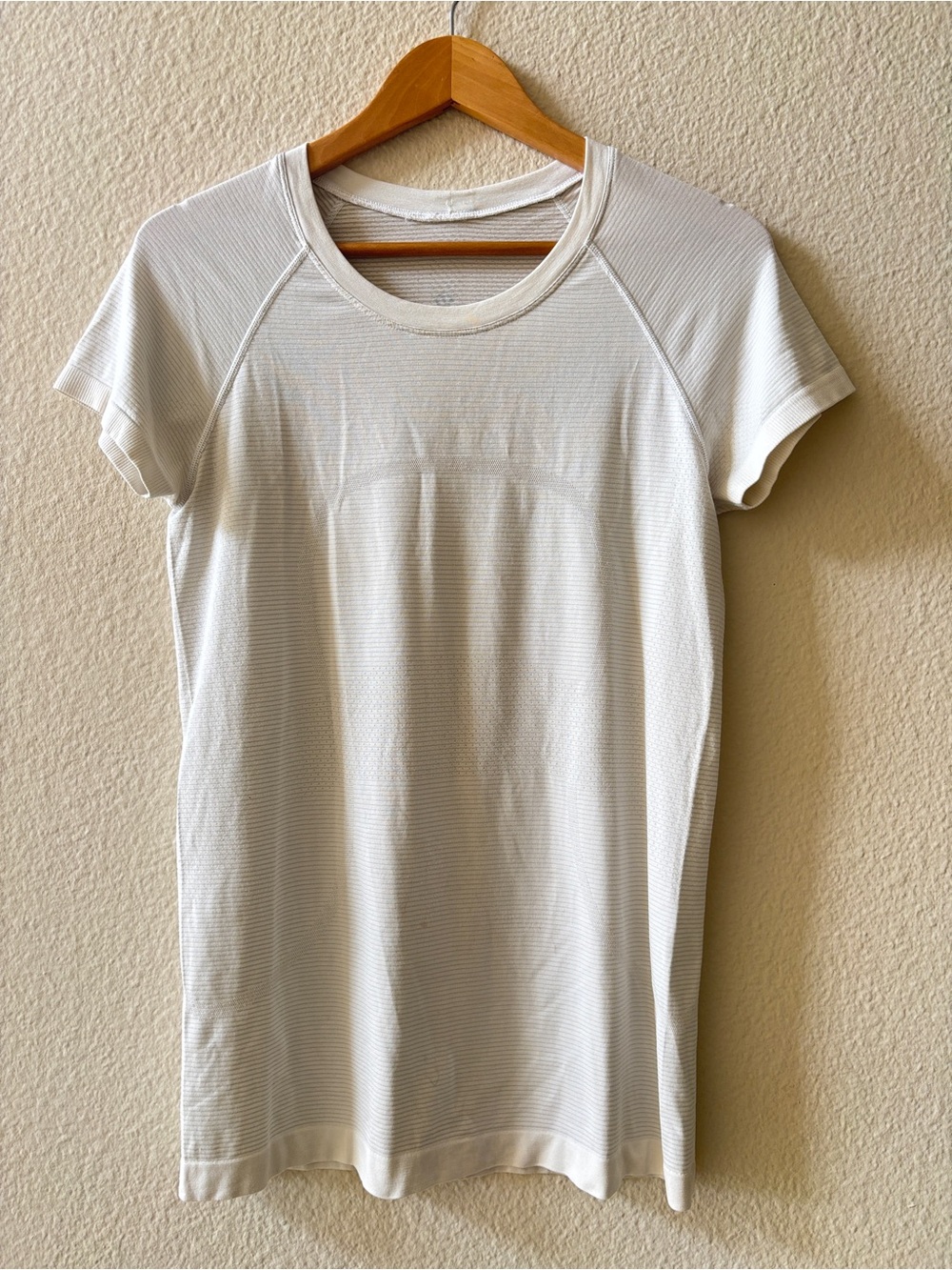 Lululemon Swiftly Tech Short Sleeve Top Size 8